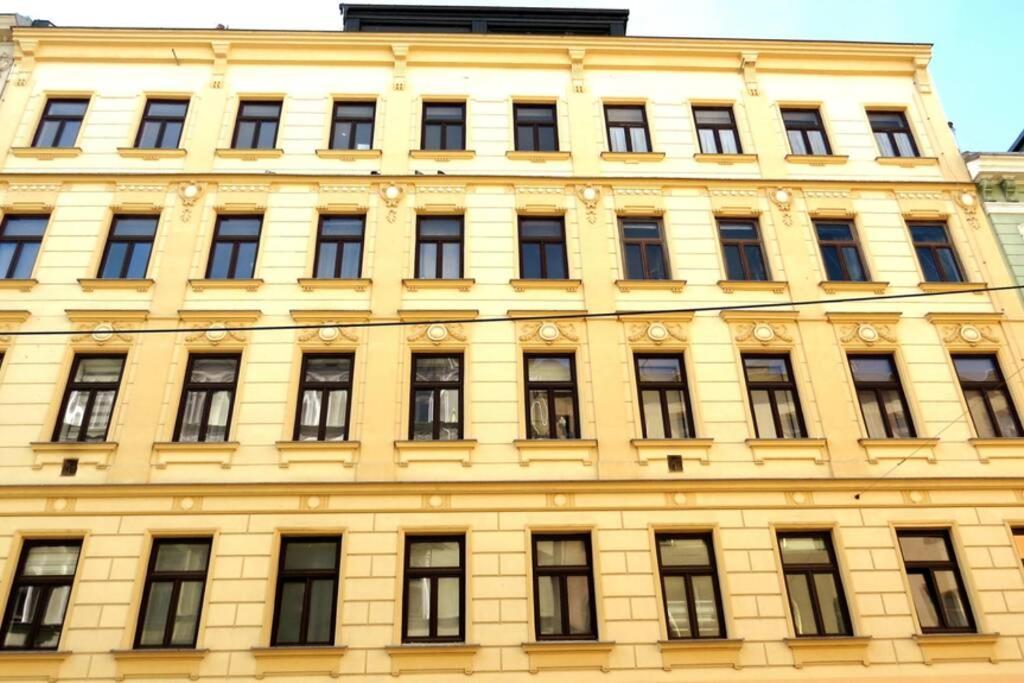 Centrally & Comfortable Вена Экстерьер фото